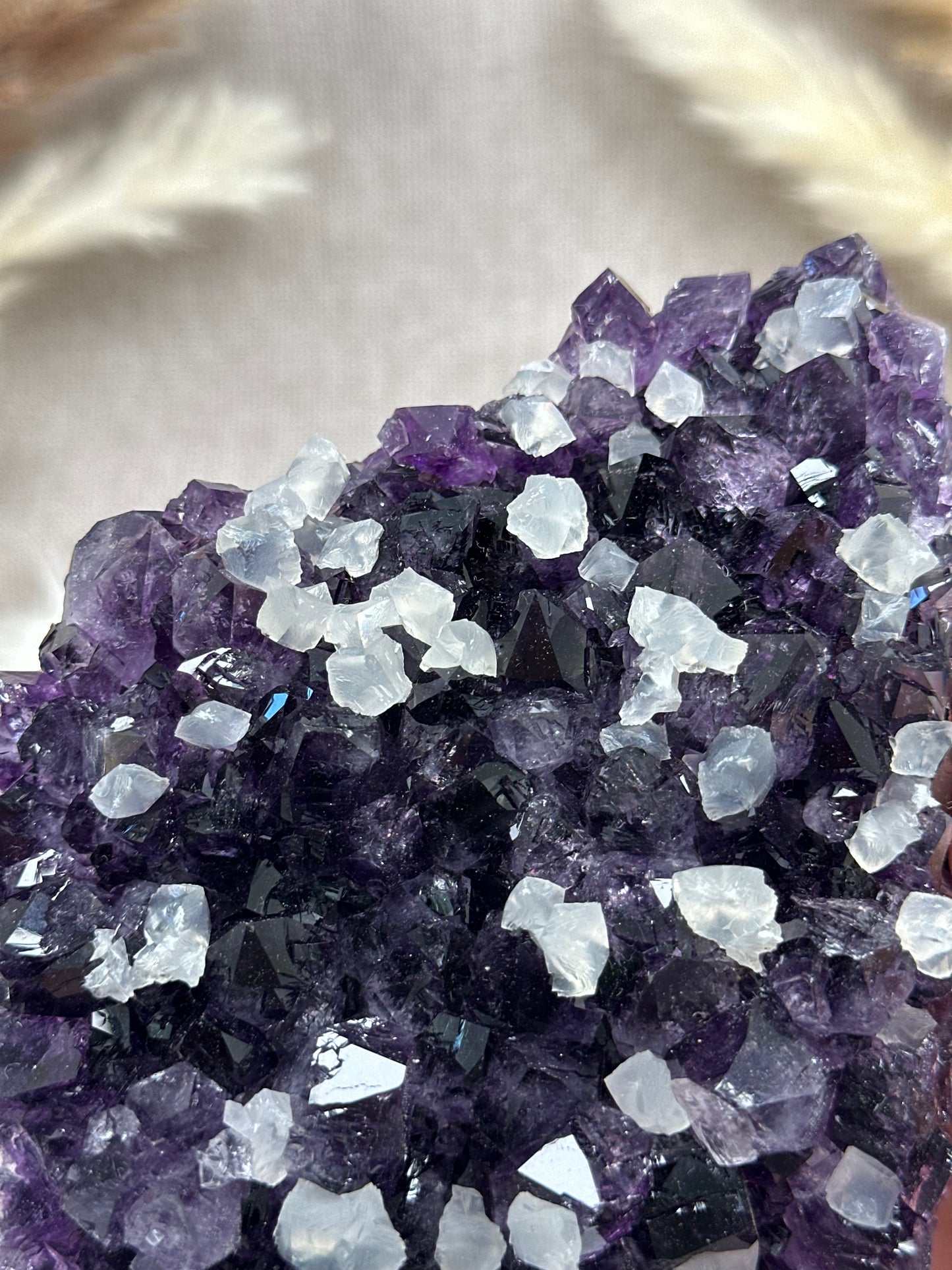 Amethyst mit Calcit Cluster (5)