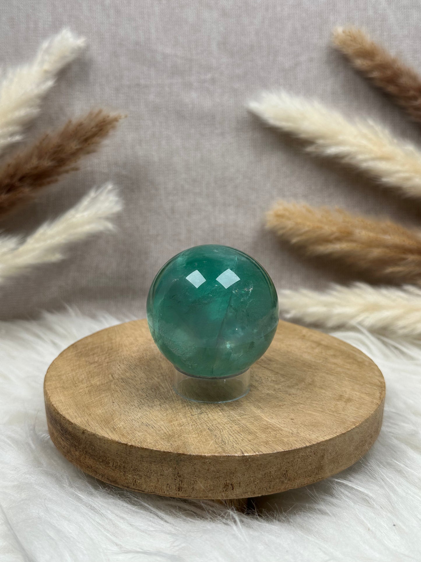 Dunkelgrüne Fluorit Kugel (1)