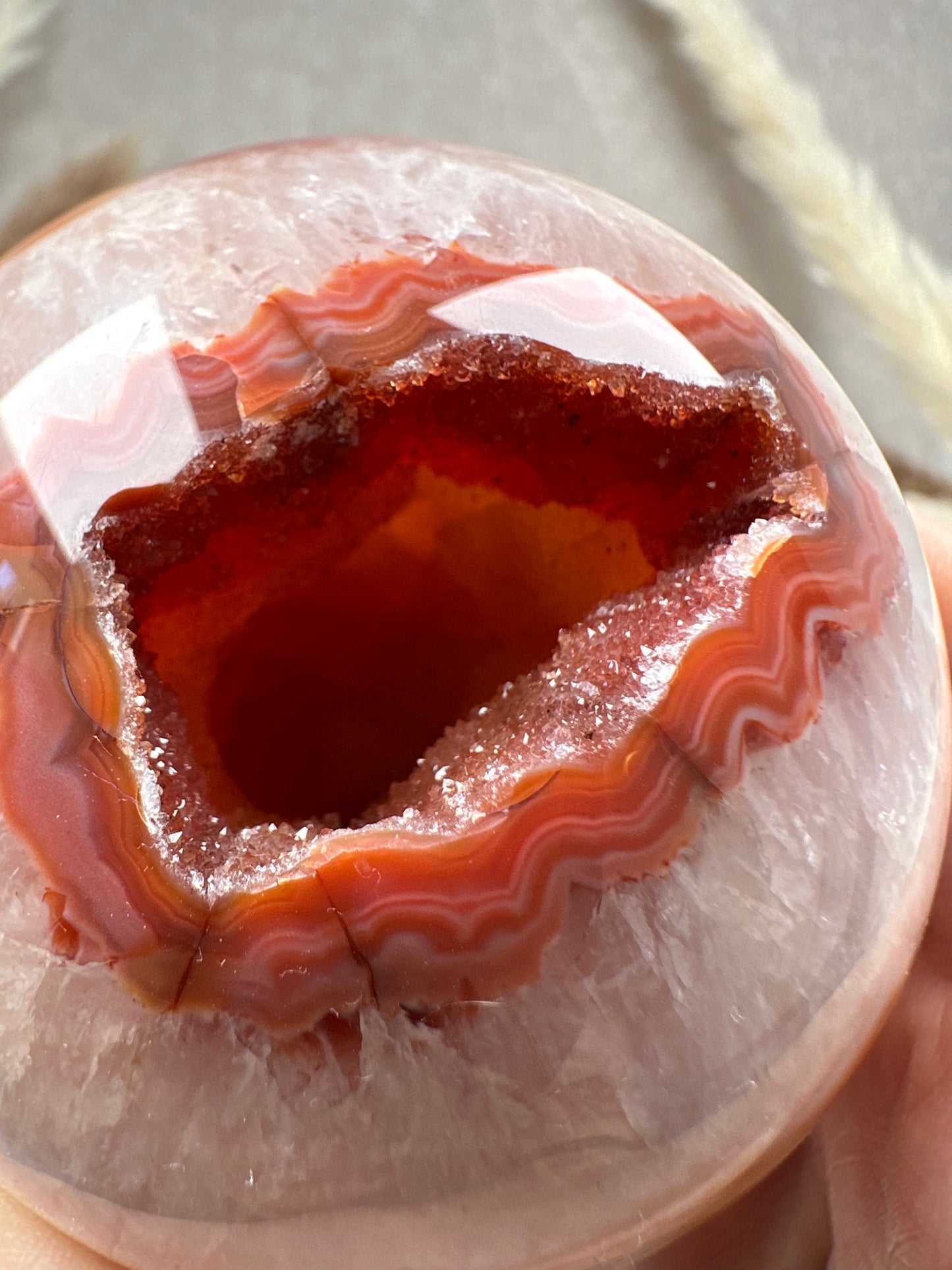 Karneol Kugel (2) mit Druse