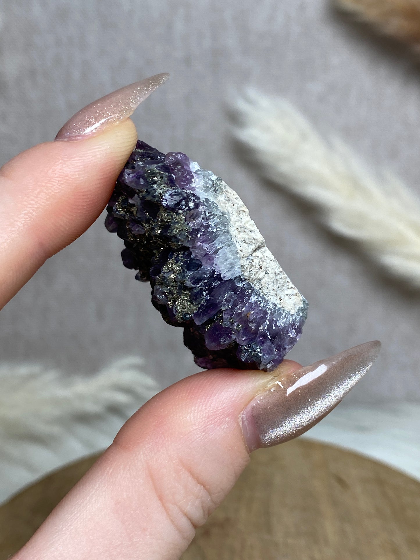 Amethyst mit Pyrit Cluster (4)