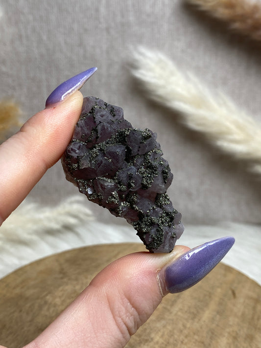 Amethyst mit Pyrit Cluster (6)