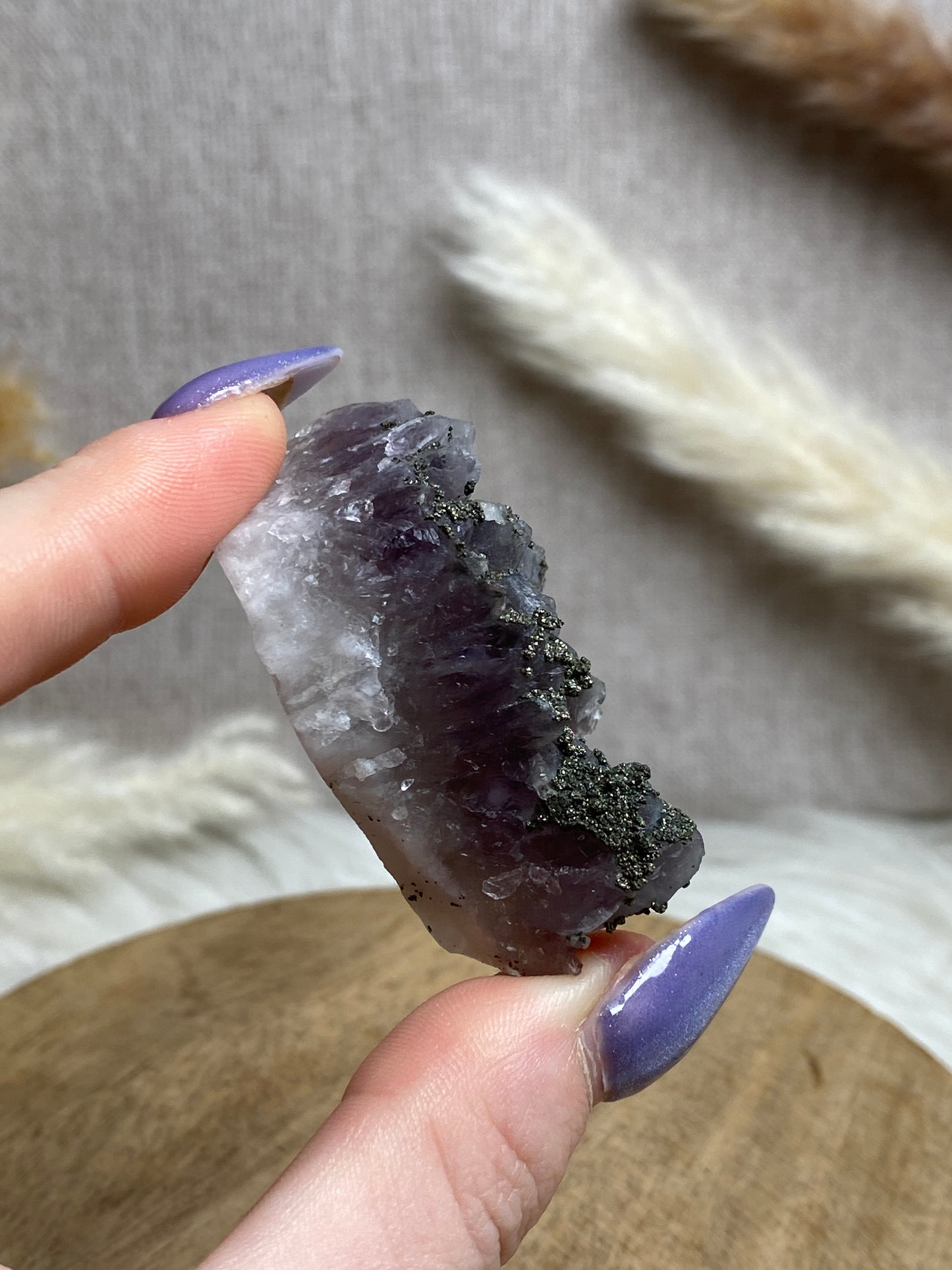 Amethyst mit Pyrit Cluster (6)