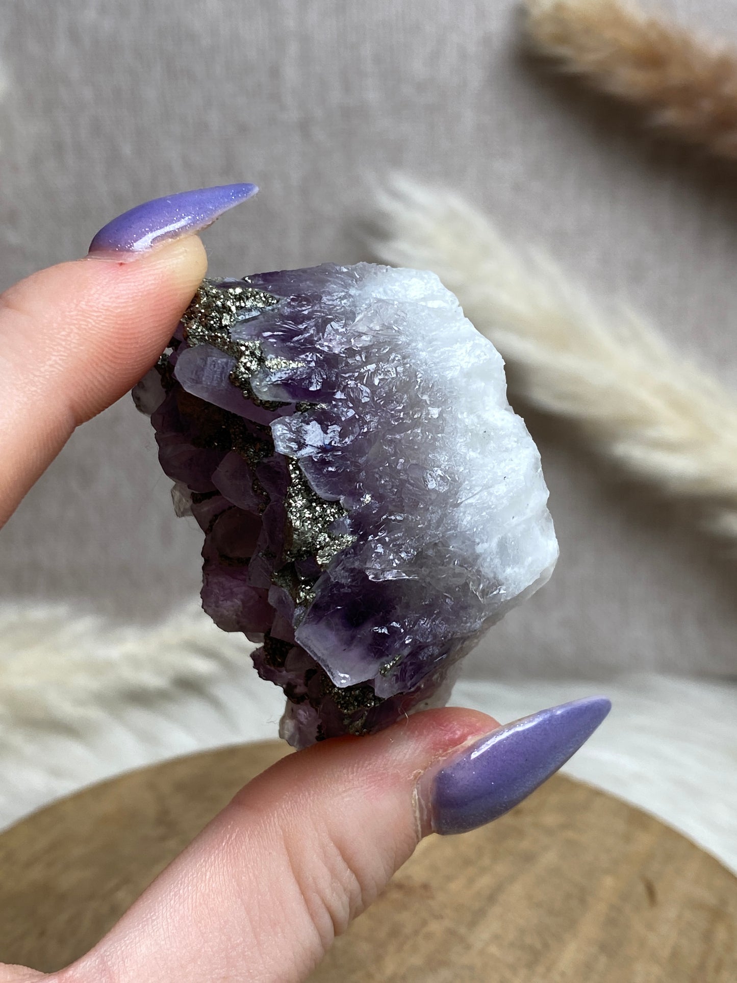 Amethyst mit Pyrit Cluster (7)