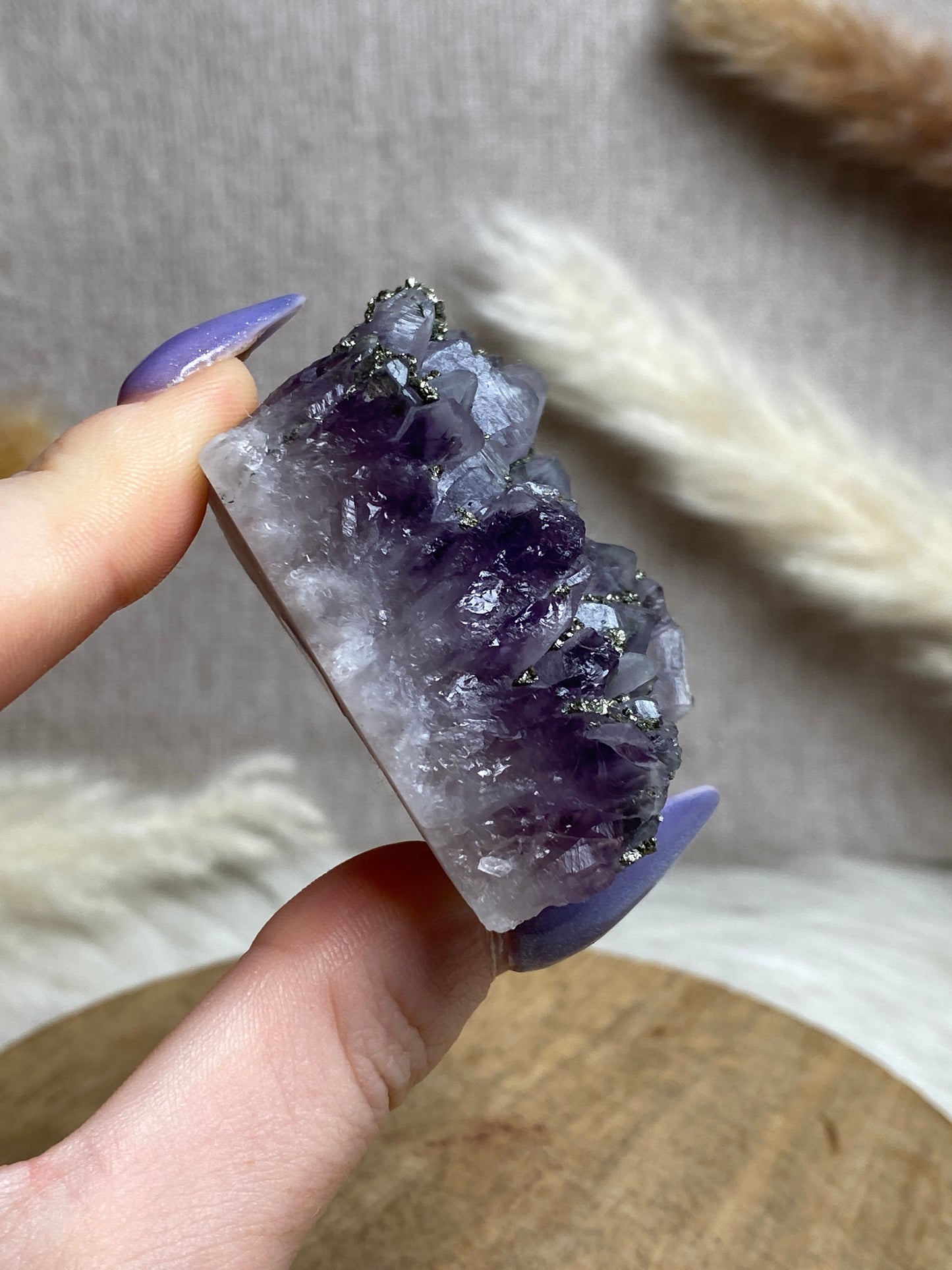 Amethyst mit Pyrit Cluster (7)