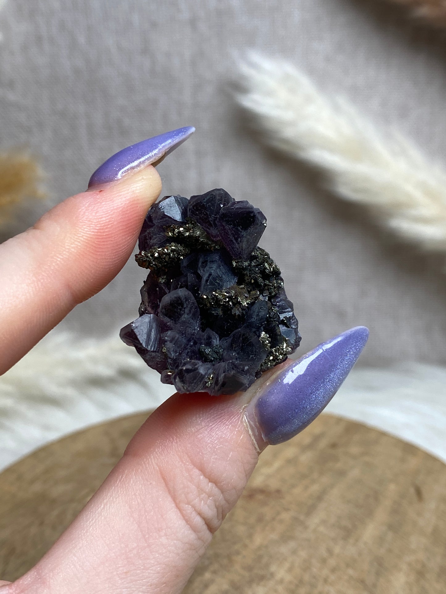 Amethyst mit Pyrit Cluster (8)