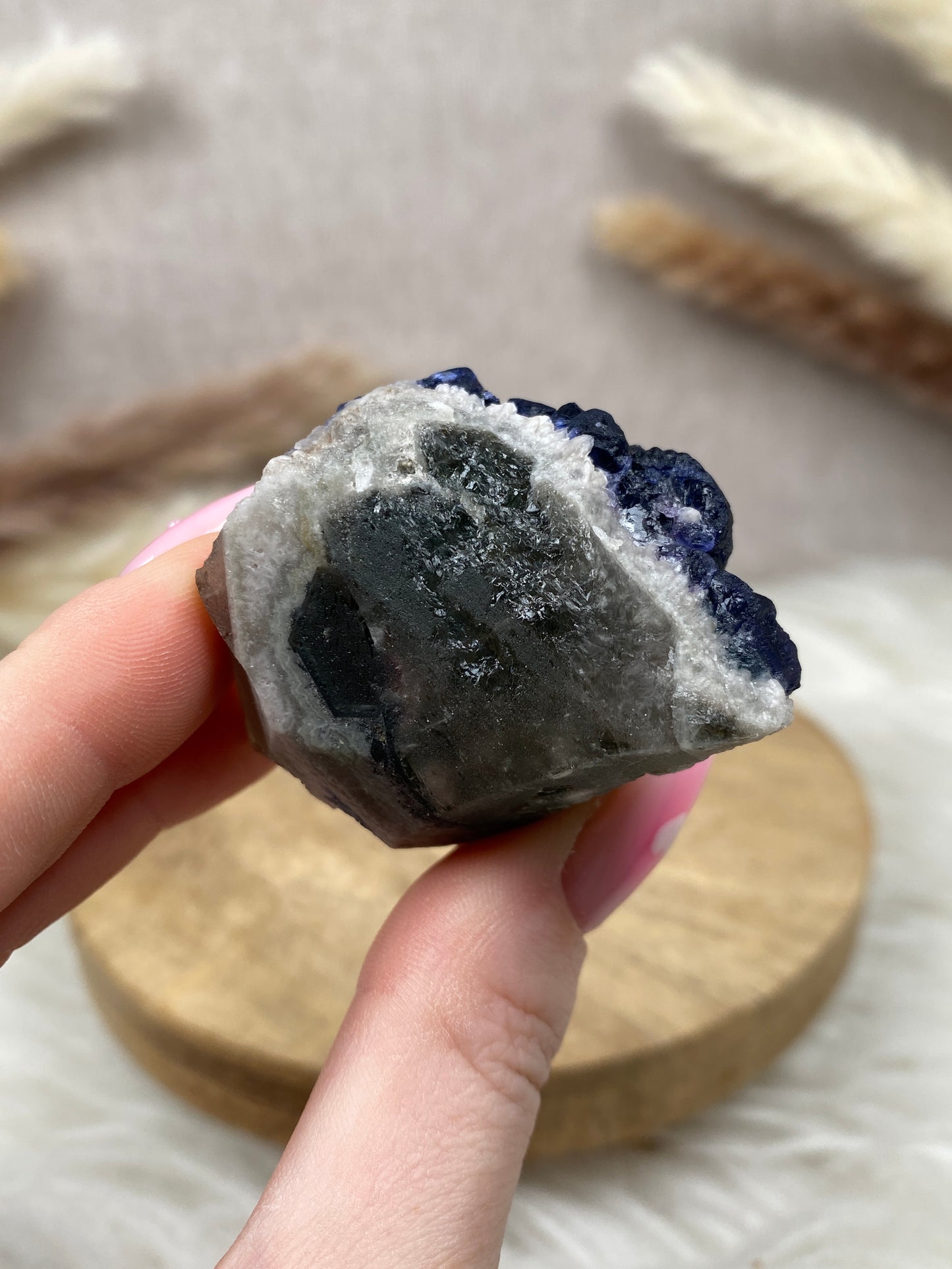 Blaubeer Fluorit auf Quarz (11)