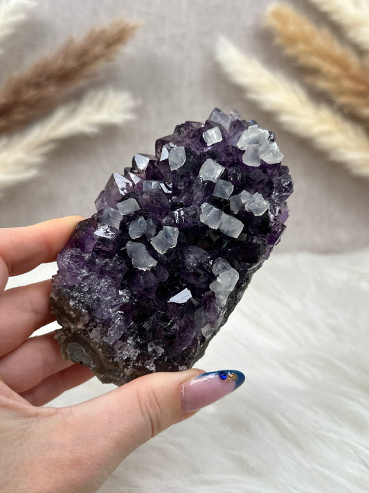 Amethyst mit Calcit Cluster (1)