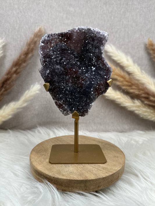 Bunter Amethyst auf Ständer