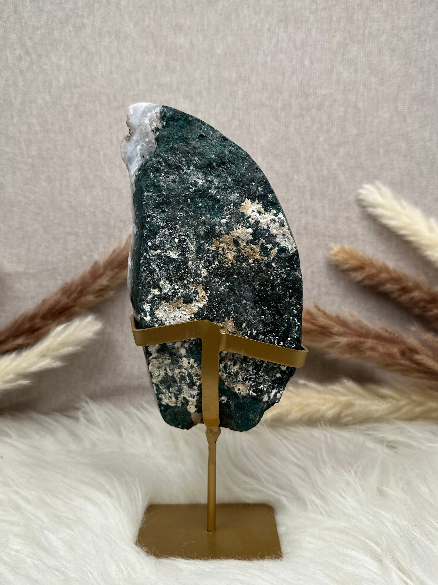 Brauner Amethyst auf Ständer