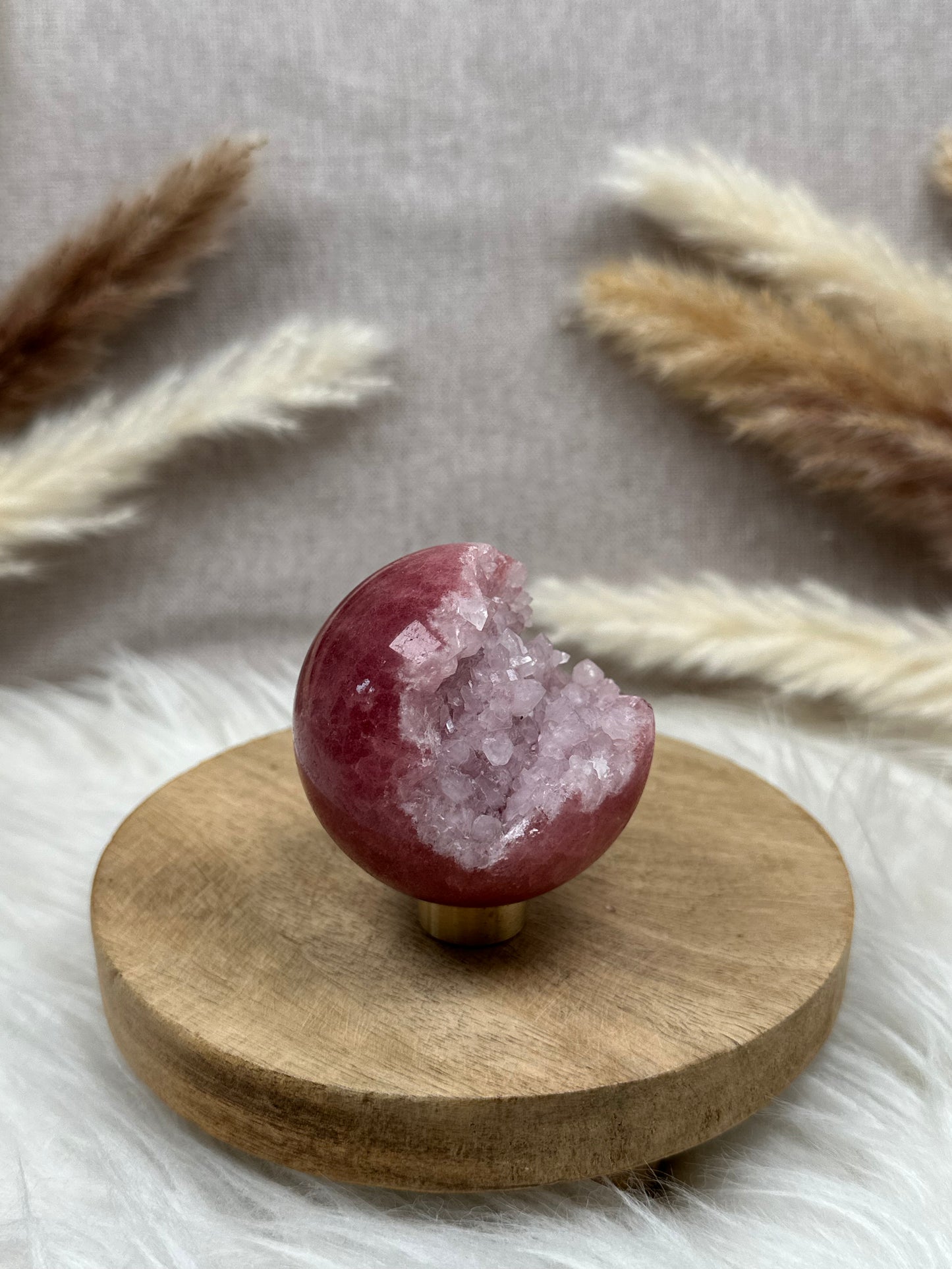 Pink Amethyst Kugel 1 (man made)