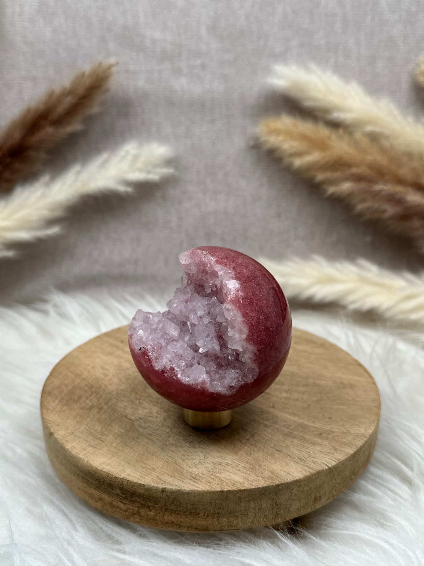 Pink Amethyst Kugel 1 (man made)
