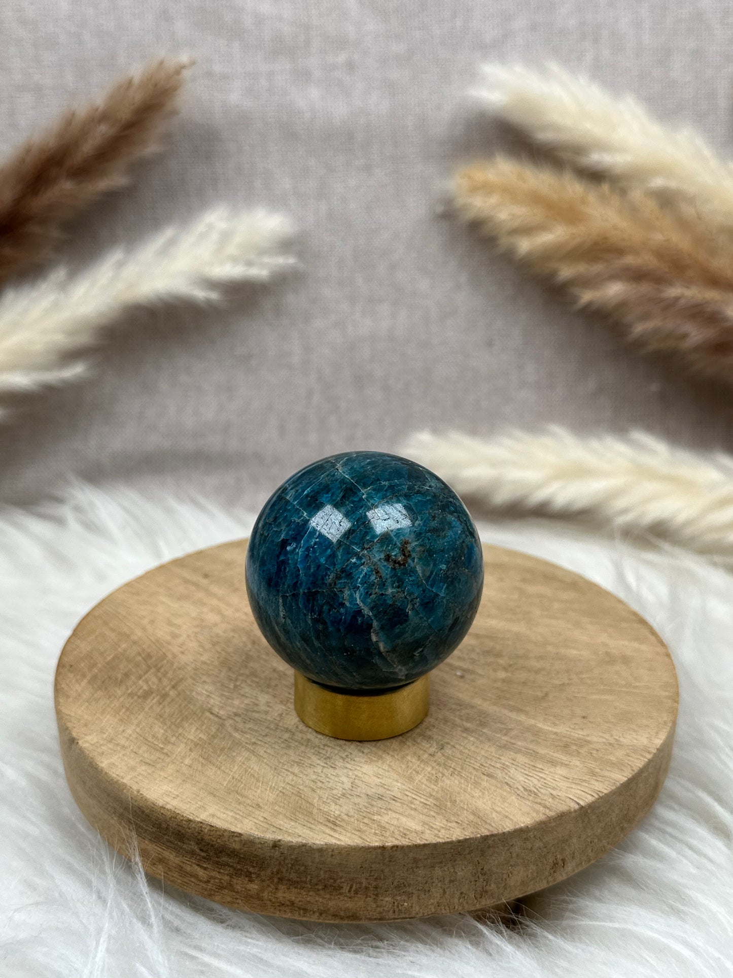 Blaue Apatit Kugel (2)