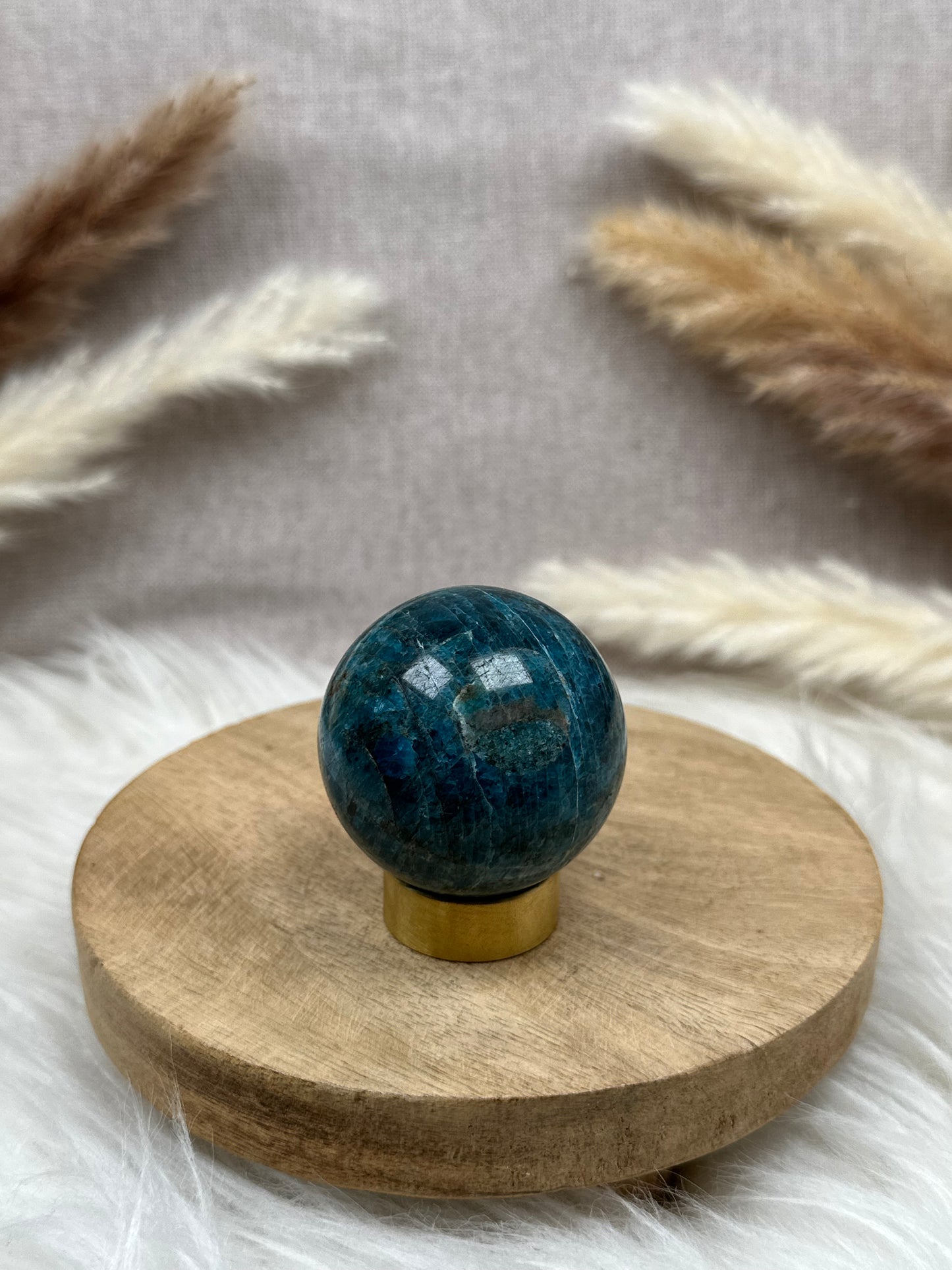 Blaue Apatit Kugel (2)