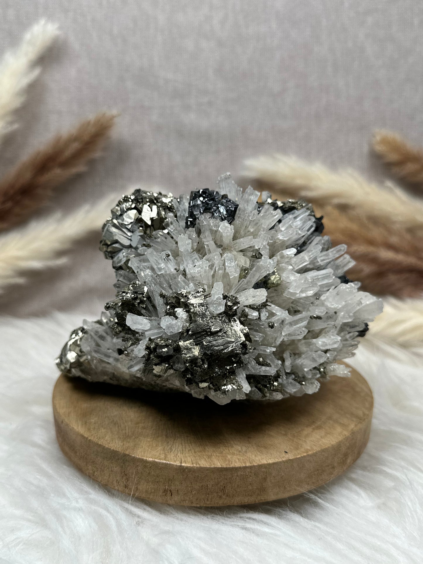 Pyrit mit Sphalerit & Quarz Cluster (1)