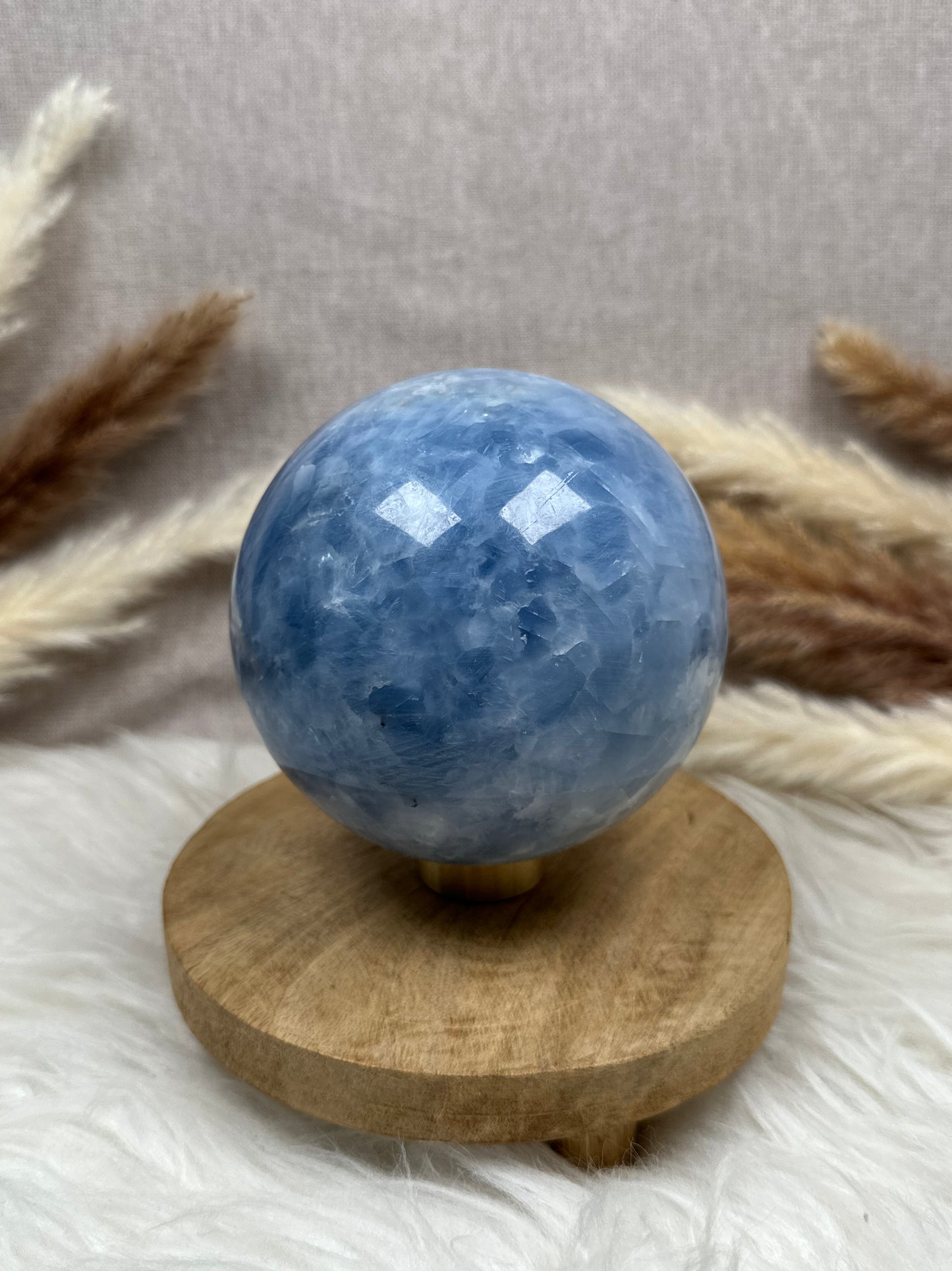 Große blaue Calcit Kugel (1)