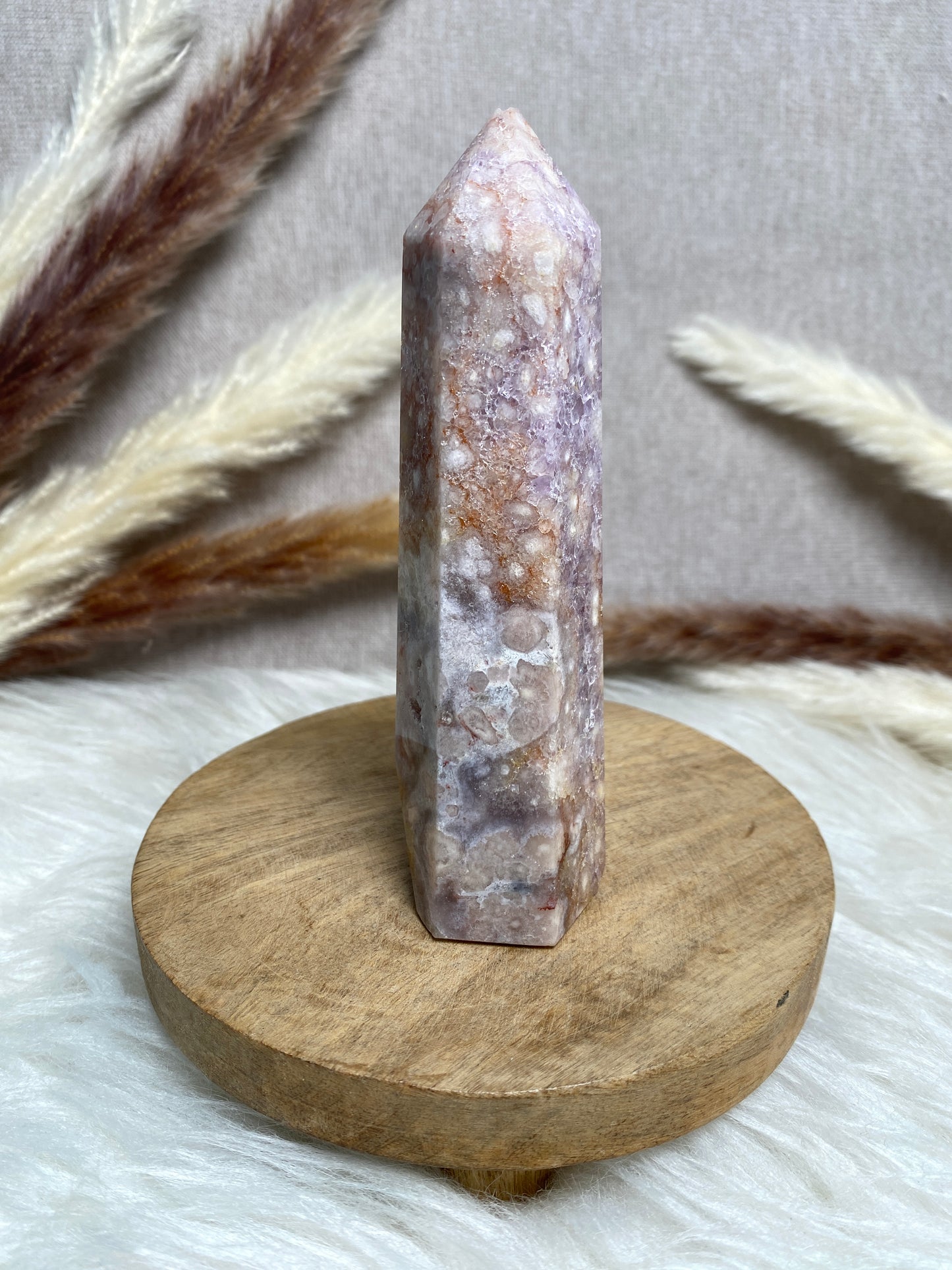 Pink Amethyst mit Amethyst Turm (B-Ware)