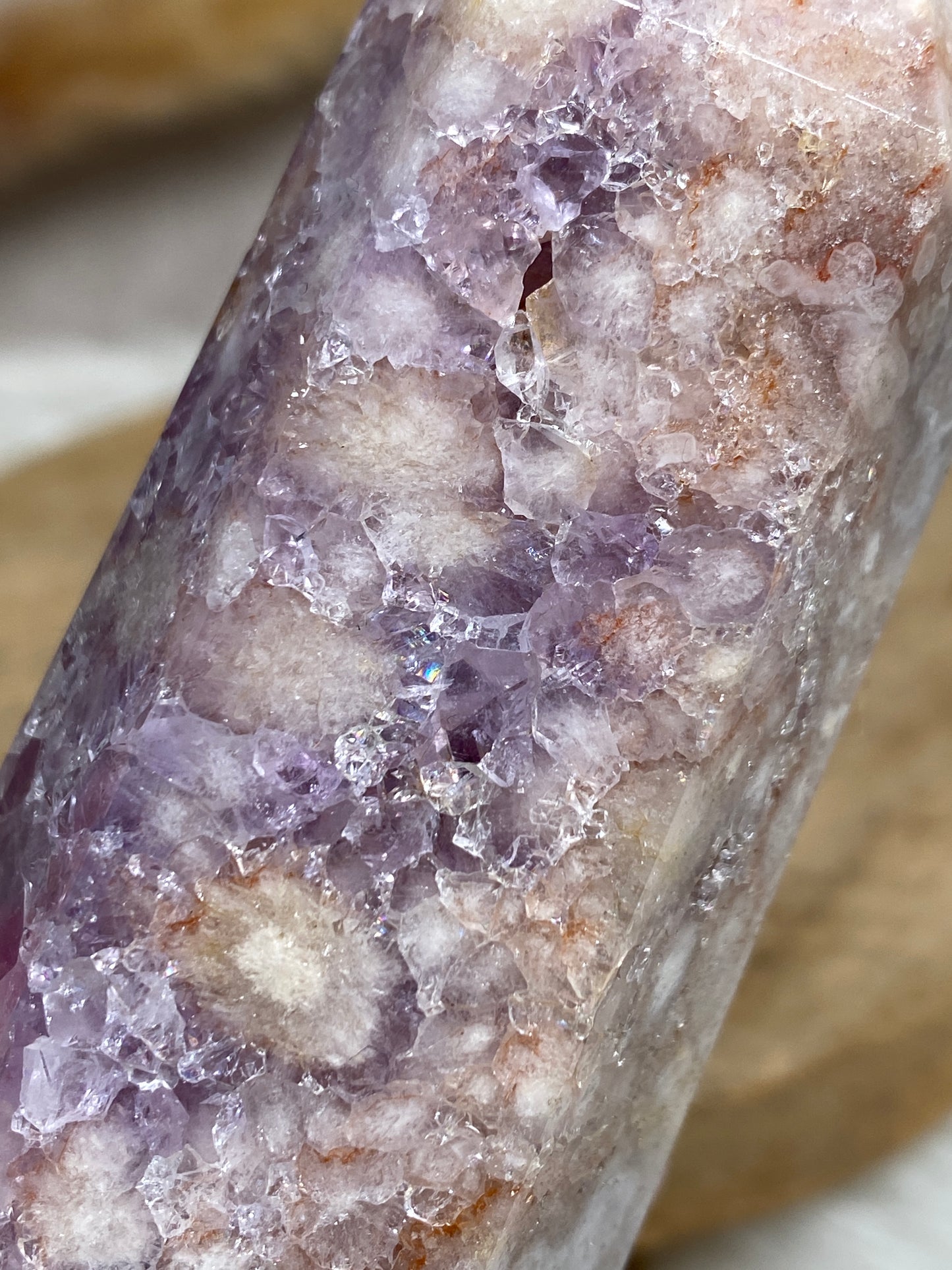 Pink Amethyst mit Amethyst Turm (B-Ware)