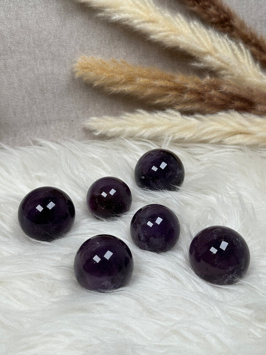 HQ dunkle Amethyst Kugeln
