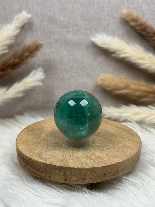 Dunkelgrüne Fluorit Kugel (1)
