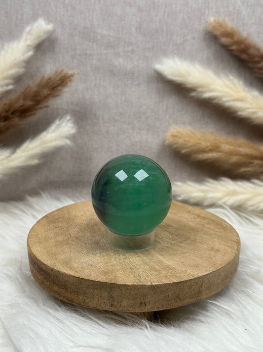 Dunkelgrüne Fluorit Kugel (2)
