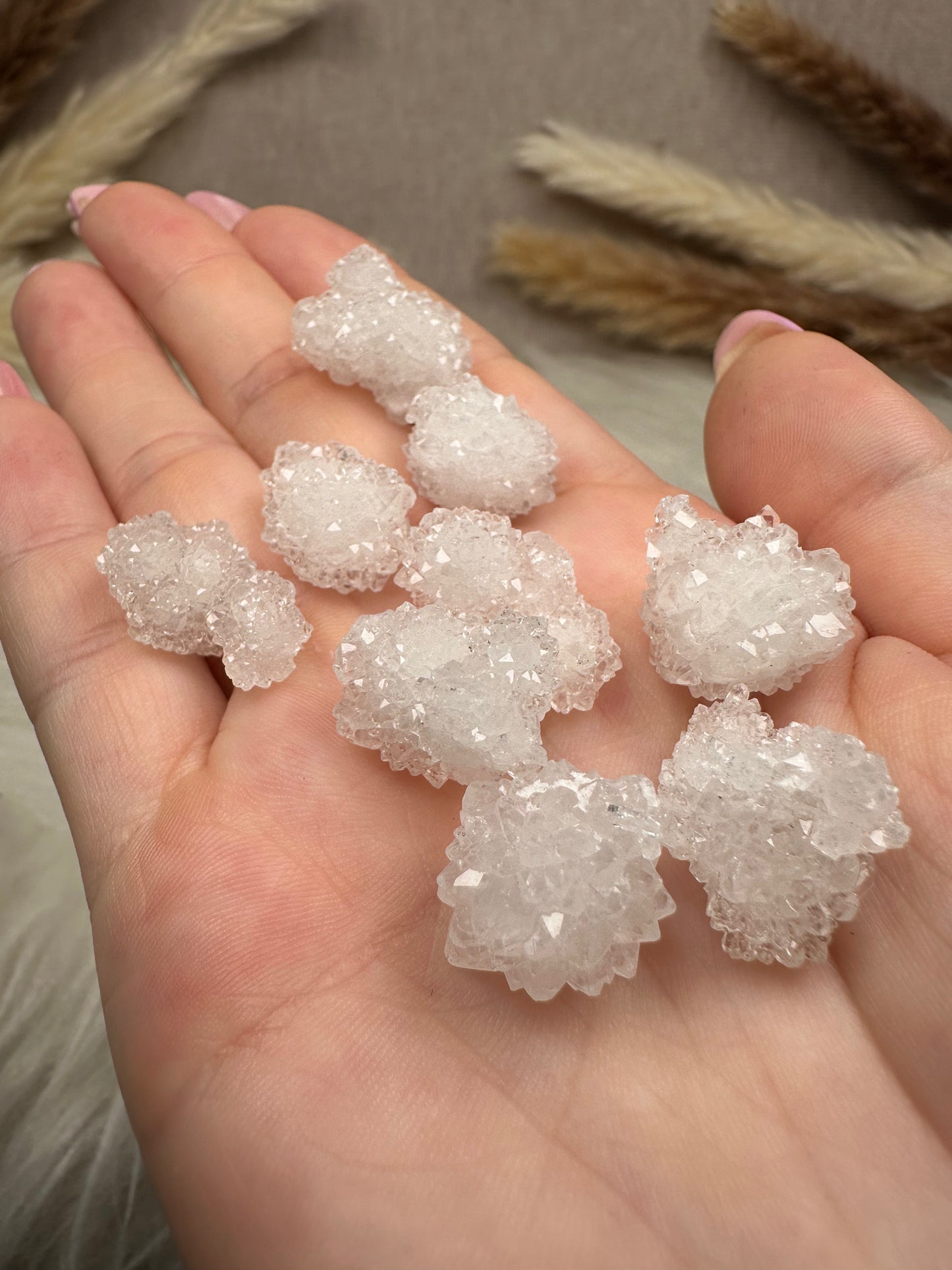 Quarz Schneebällchen aus Geoden